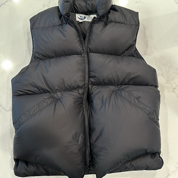 North By Northwest Nylon Puffer Vest - Picture 8 of 8